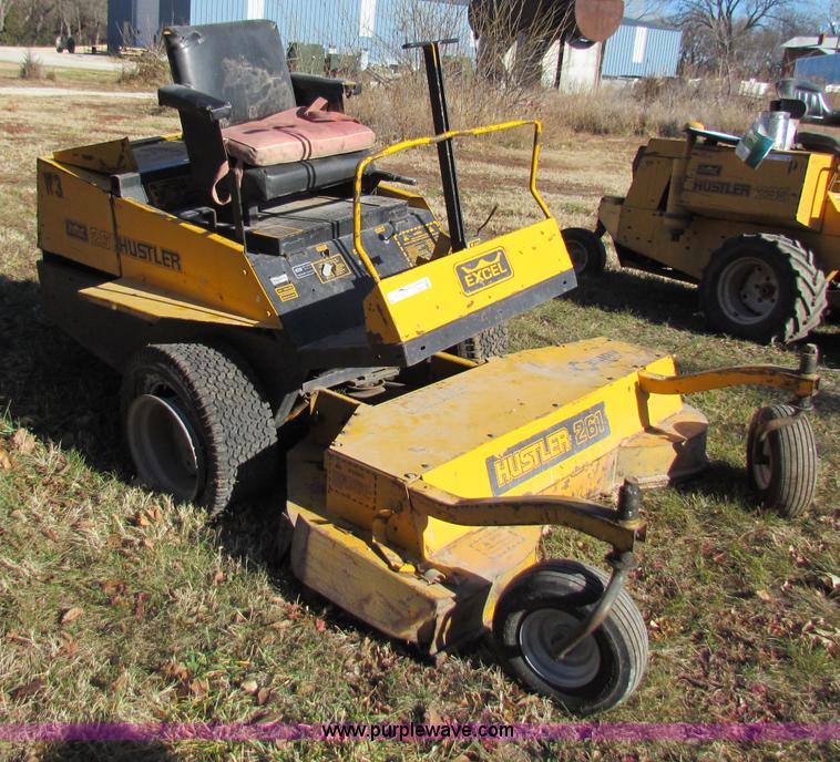 image for item V9417 Hustler 261 ZTR lawn mower