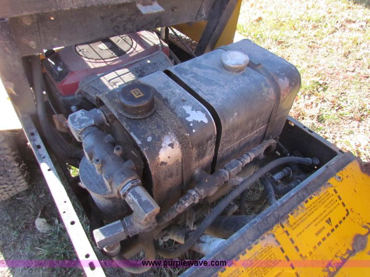 image for item V9417 Hustler 261 ZTR lawn mower