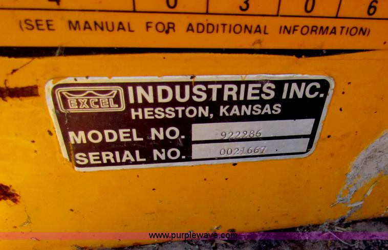 image for item V9417 Hustler 261 ZTR lawn mower