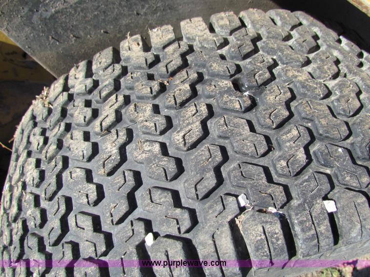 image for item V9417 Hustler 261 ZTR lawn mower