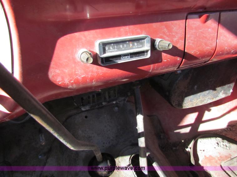 image for item V9418 1962 Ford F350 dump truck