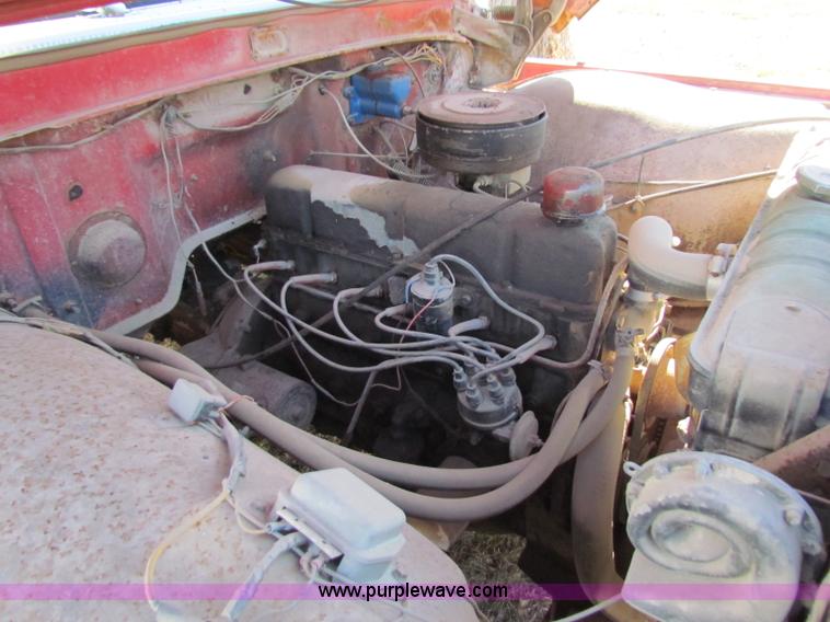 image for item V9418 1962 Ford F350 dump truck