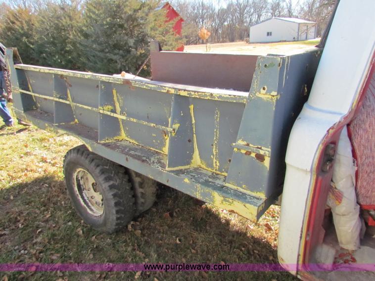 image for item V9418 1962 Ford F350 dump truck