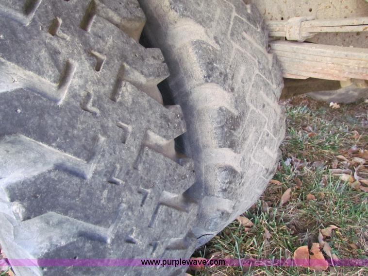 image for item V9418 1962 Ford F350 dump truck