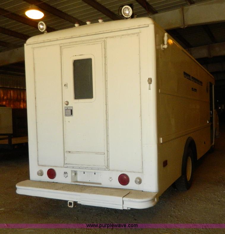 image for item Y9184 1972 Chevrolet step van