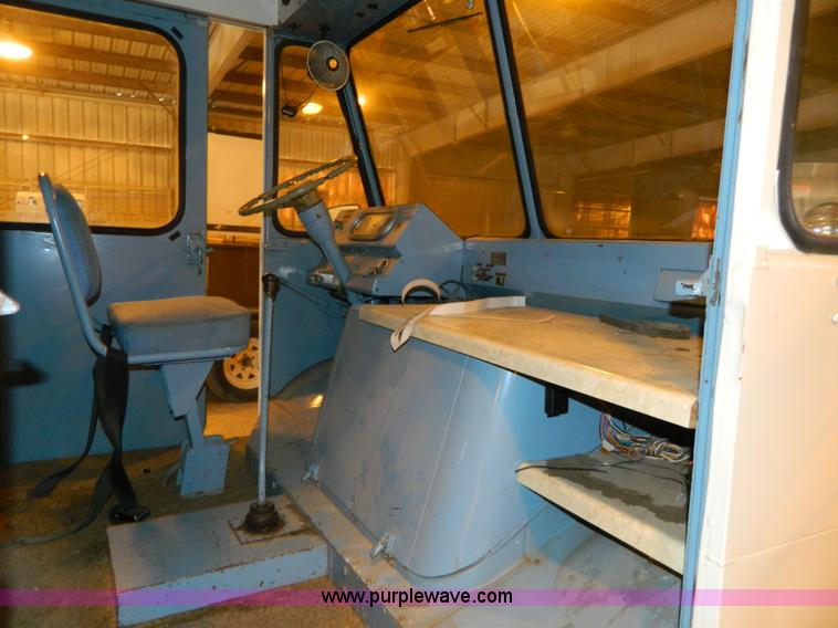 image for item Y9184 1972 Chevrolet step van