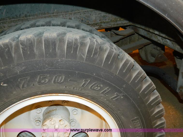 image for item Y9184 1972 Chevrolet step van