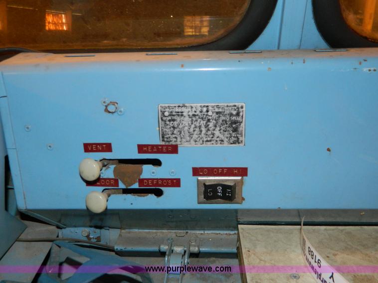 image for item Y9184 1972 Chevrolet step van