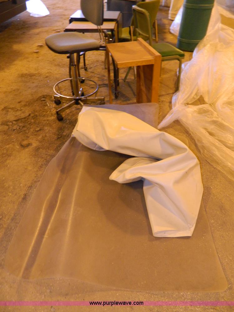 image for item Y9189 Assorted office supplies