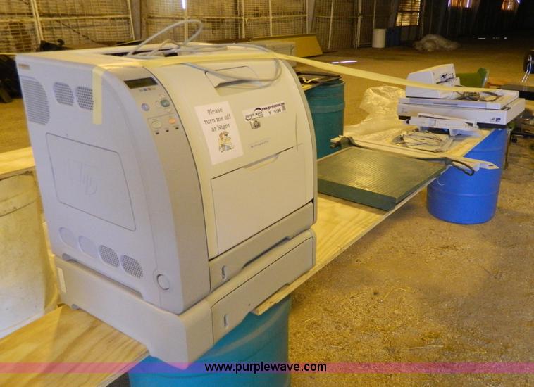 image for item Y9190 Assorted office supplies