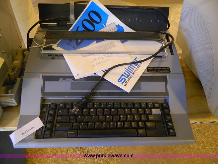 image for item Y9193 Assorted electronics