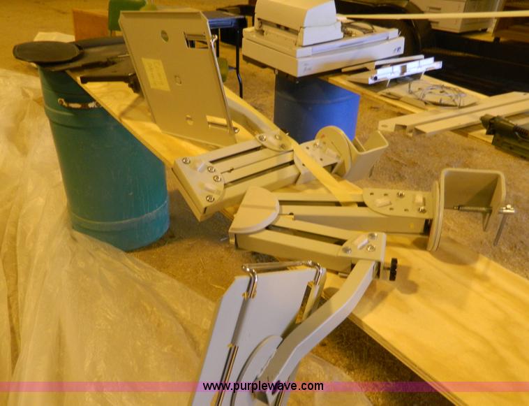 image for item Y9194 (3) computer/projection adjustable mounts