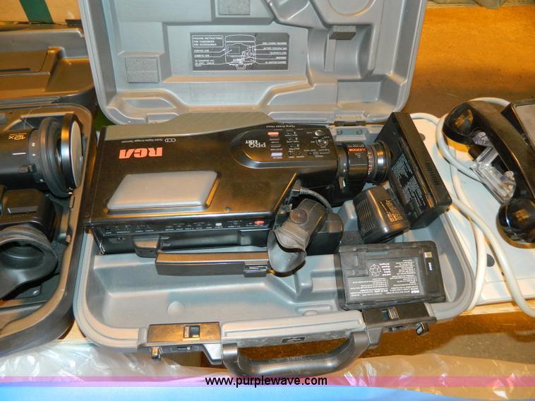 image for item Y9199 Assorted office supplies