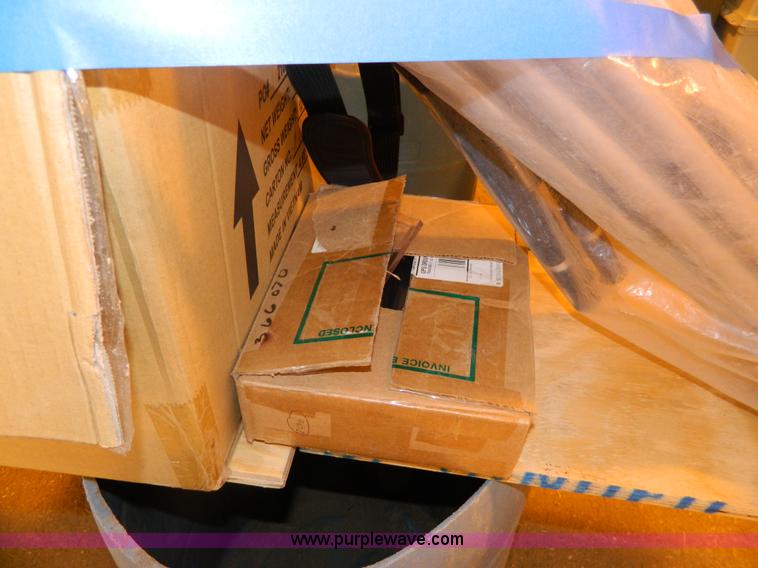 image for item Y9199 Assorted office supplies