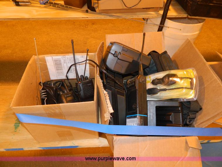 image for item Y9200 Motorola radios and handheld radios