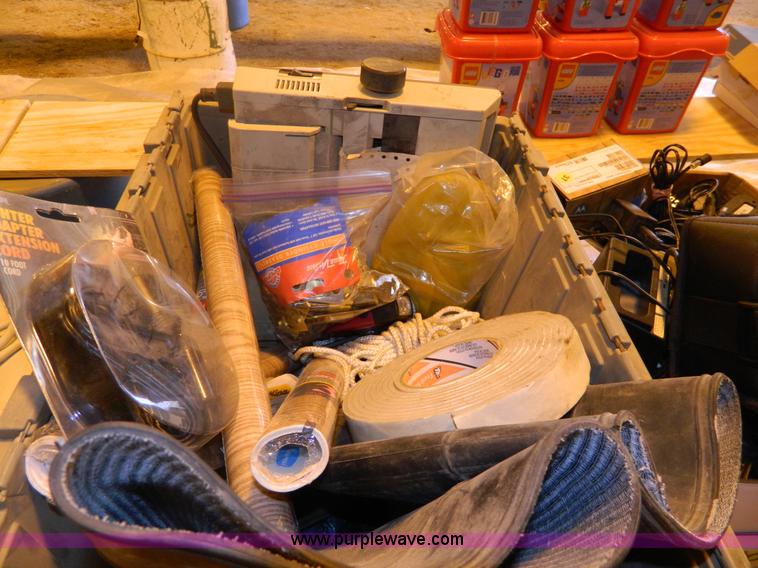 image for item Y9203 Assorted radio equipment