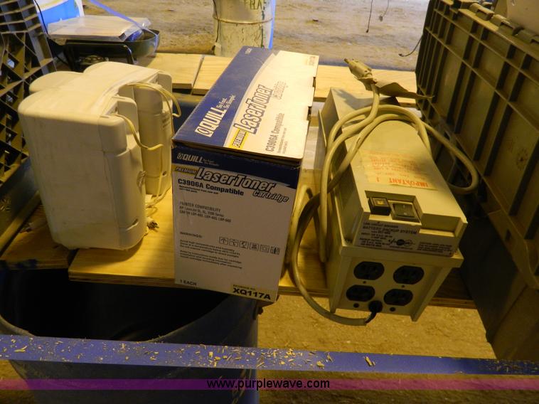 image for item Y9203 Assorted radio equipment