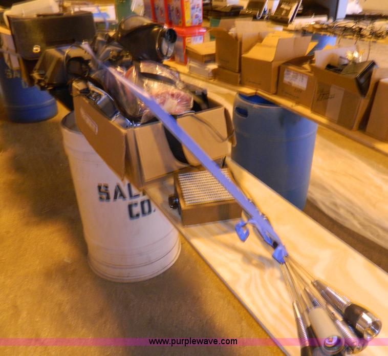 image for item Y9204 Assorted items