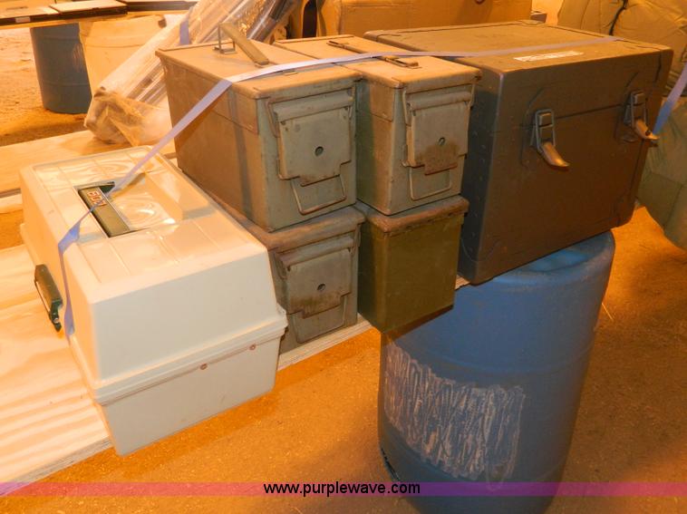 image for item Y9205 Assorted sporting good items