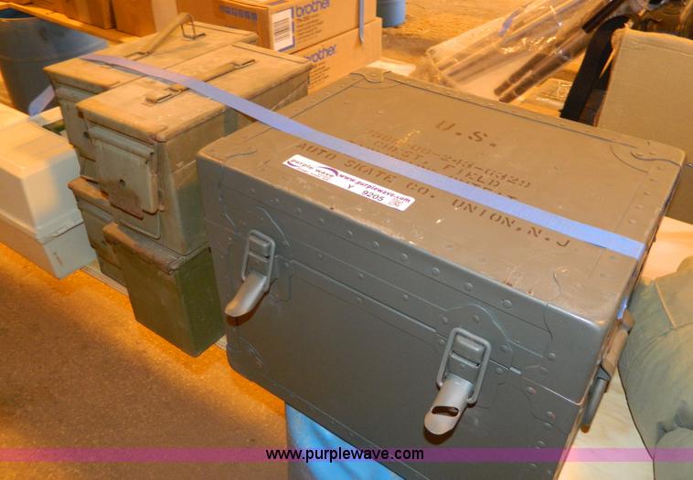 image for item Y9205 Assorted sporting good items