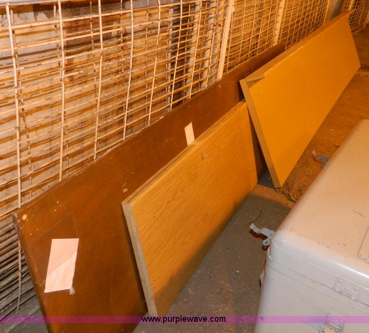 image for item Y9209 Assorte office supplies