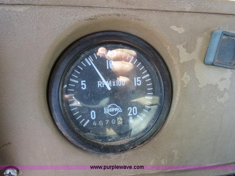 image for item B4545 1984 Mack R600 semi truck