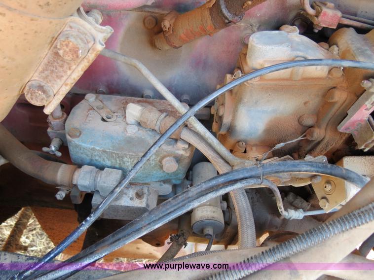 image for item B4545 1984 Mack R600 semi truck