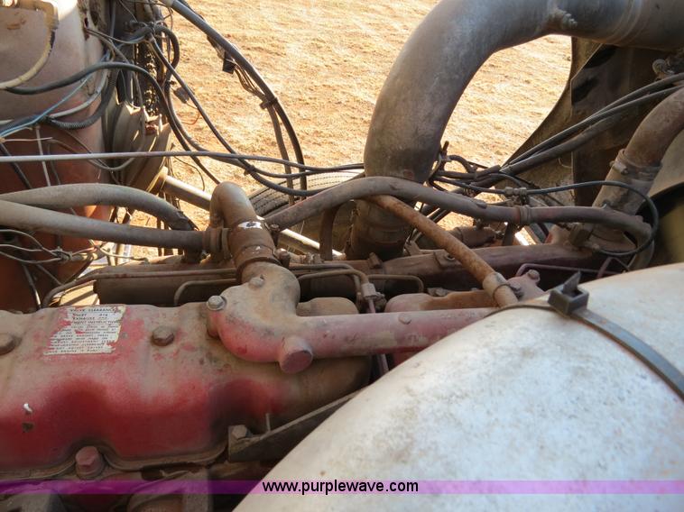 image for item B4545 1984 Mack R600 semi truck