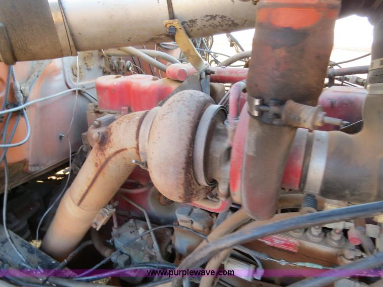 image for item B4545 1984 Mack R600 semi truck