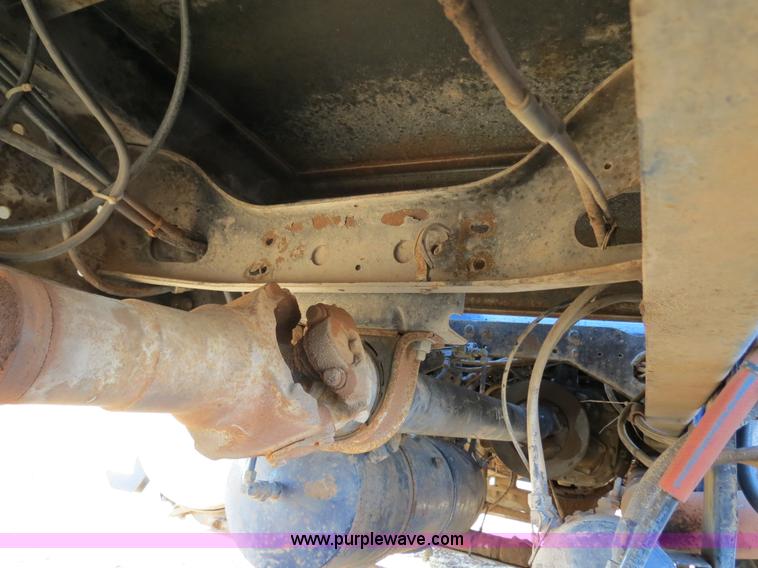 image for item B4545 1984 Mack R600 semi truck