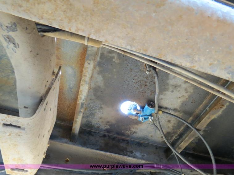 image for item B4545 1984 Mack R600 semi truck