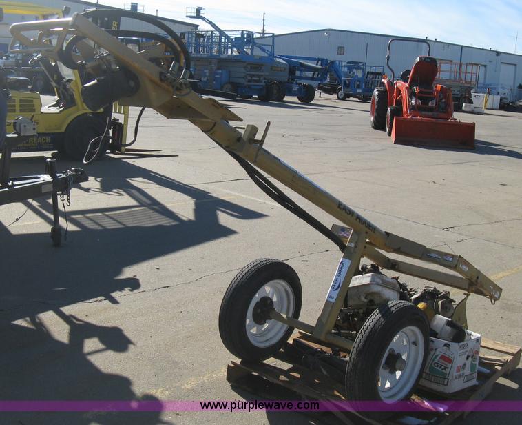 image for item B8460 Easy Auger II 0302 towable auger