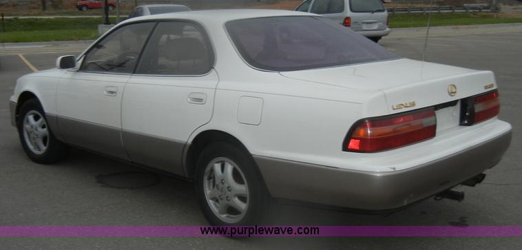 image for item D4729 1995 Lexus ES300