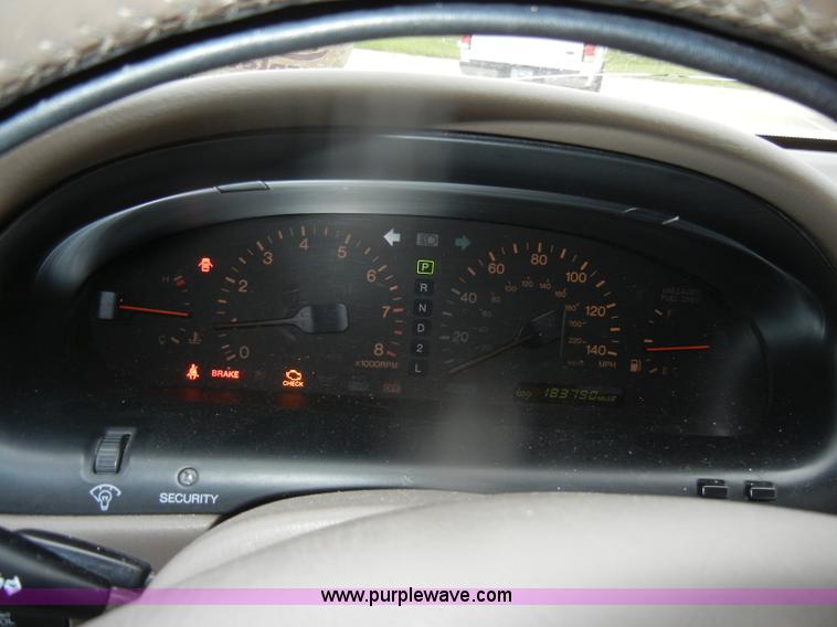 image for item D4729 1995 Lexus ES300