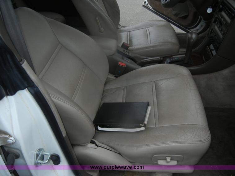 image for item D4729 1995 Lexus ES300