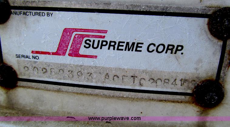 image for item D7017 2002 Wayne Cargomaster portable forklift system