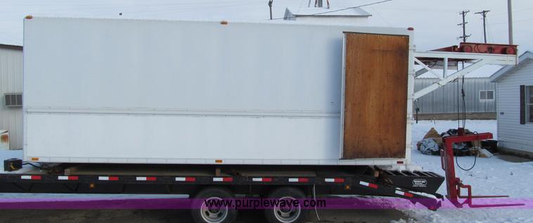 image for item D7017 2002 Wayne Cargomaster portable forklift system