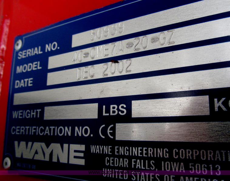 image for item D7017 2002 Wayne Cargomaster portable forklift system