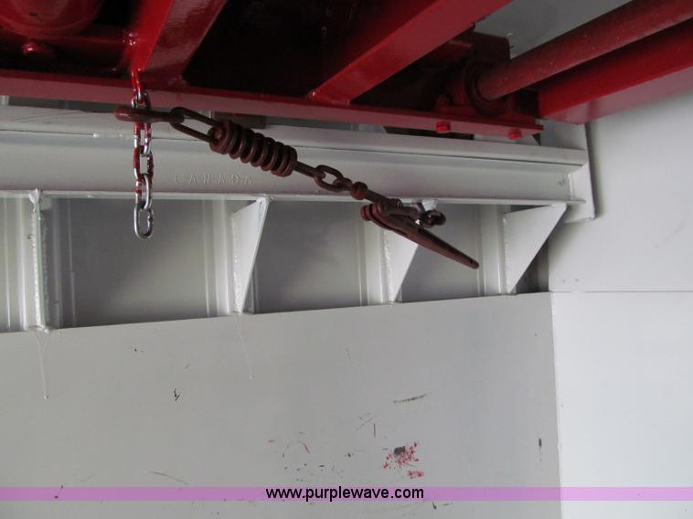 image for item D7017 2002 Wayne Cargomaster portable forklift system