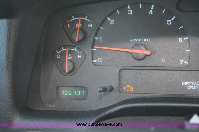 image for item E2794 2002 Dodge Durango SXT SUV