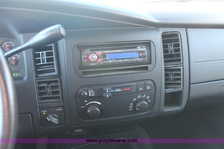 image for item E2794 2002 Dodge Durango SXT SUV