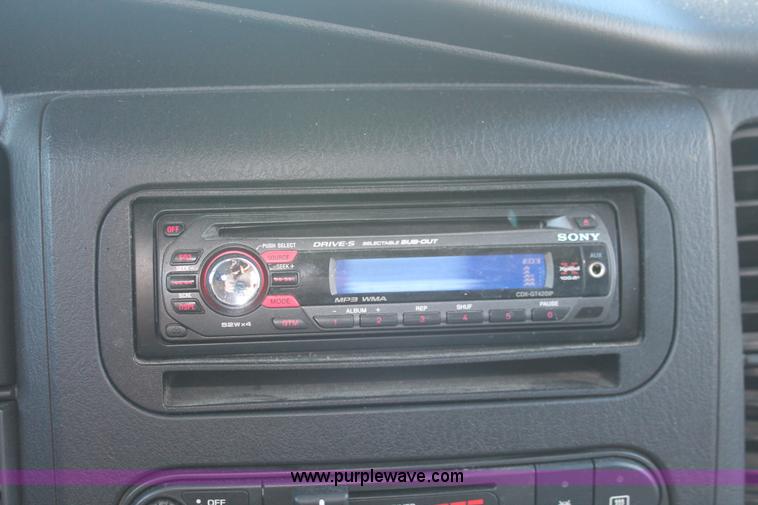 image for item E2794 2002 Dodge Durango SXT SUV