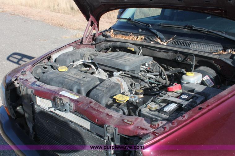 image for item E2794 2002 Dodge Durango SXT SUV