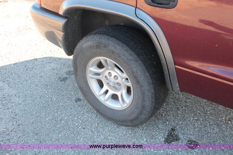 image for item E2794 2002 Dodge Durango SXT SUV