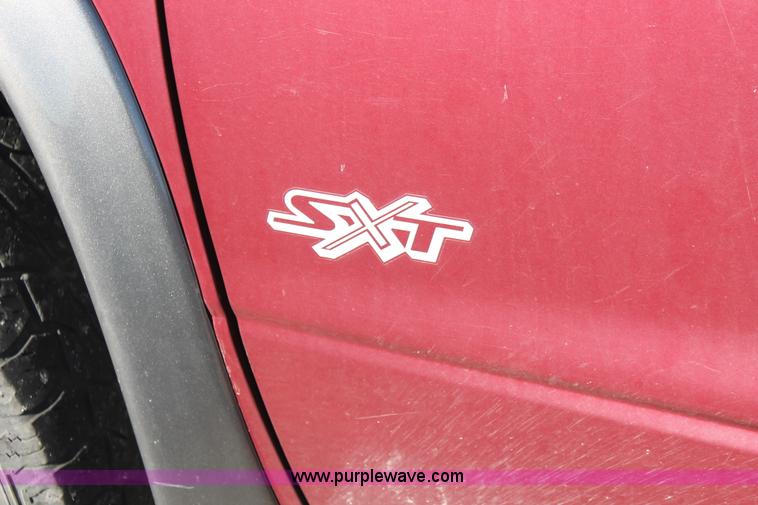 image for item E2794 2002 Dodge Durango SXT SUV