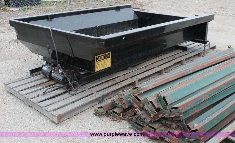 image for item E2797 8.5' dump bed