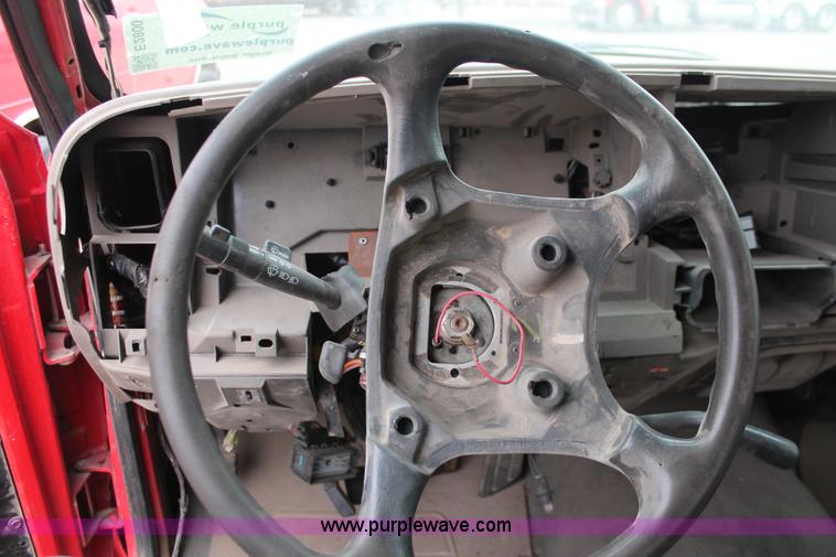 image for item E2800 1992 Chevrolet 3500 extended cab flatbed truck