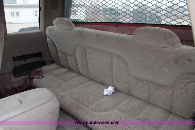 image for item E2800 1992 Chevrolet 3500 extended cab flatbed truck