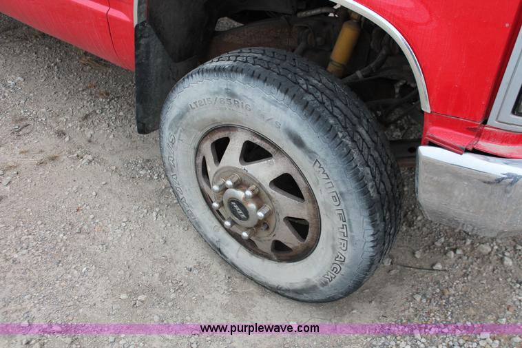 image for item E2800 1992 Chevrolet 3500 extended cab flatbed truck