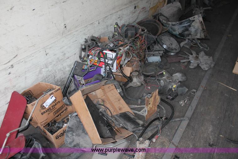 image for item E2800 1992 Chevrolet 3500 extended cab flatbed truck